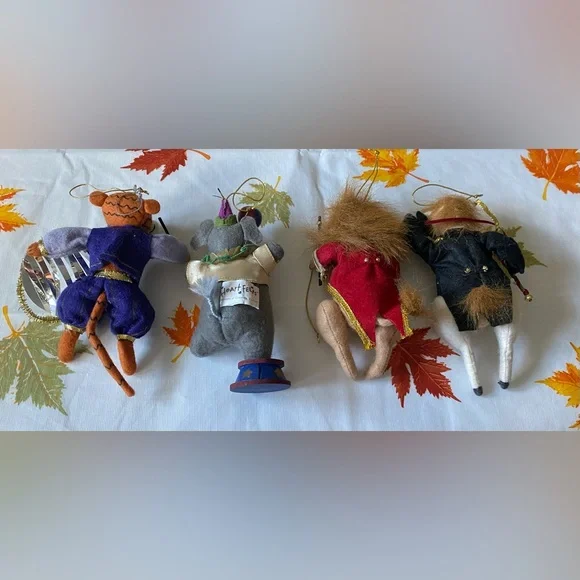 Lot of 4 Seasons of Cannon Falls Heart Felts Circus Animal Felt Ornaments - Picture 2 of 7